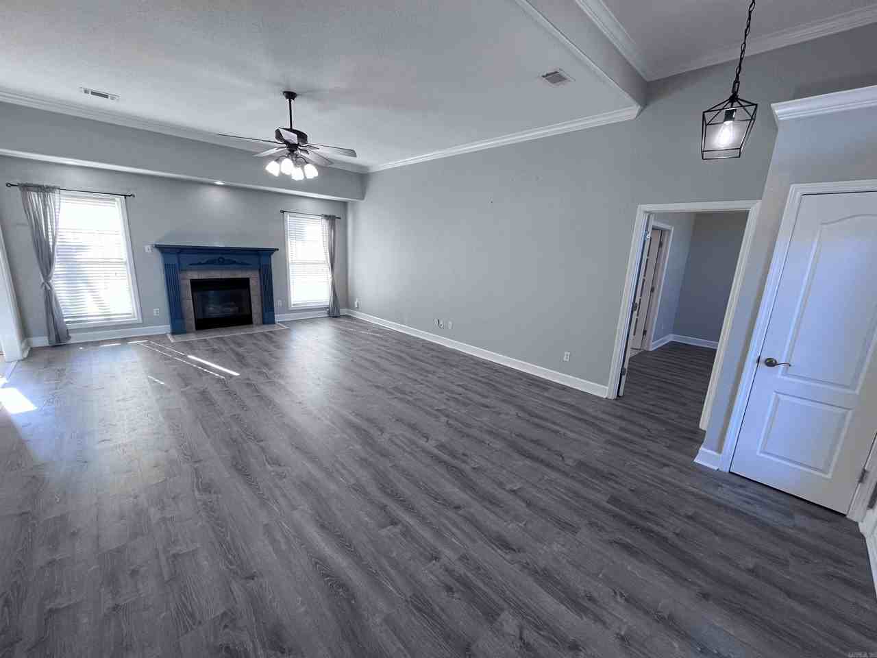 11 Lakeview Ln - Photo 4 of 42