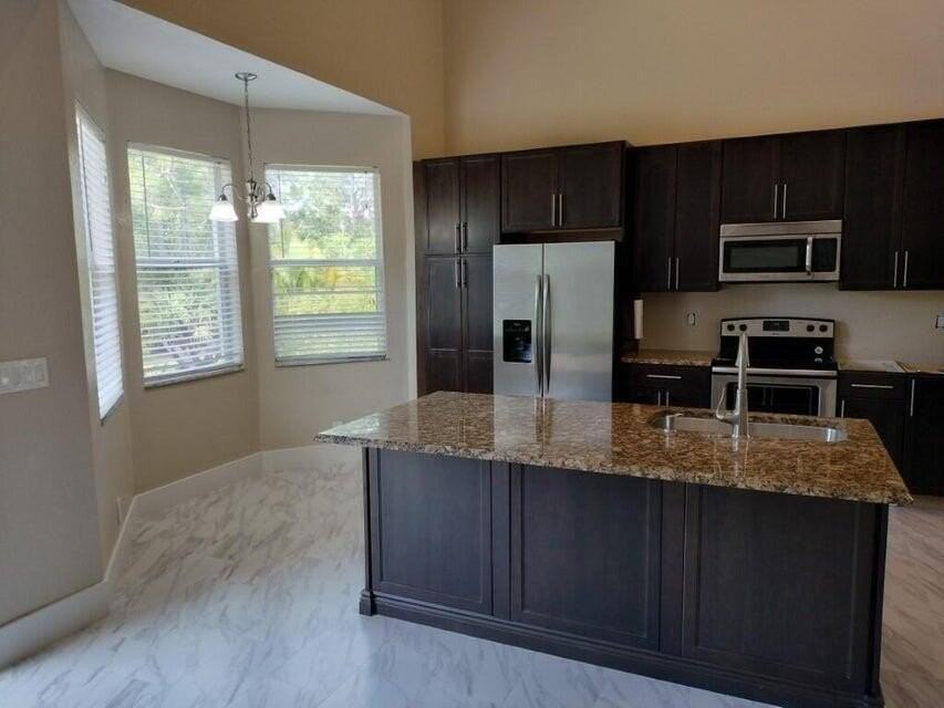5671 Sunberry Cir - Photo 4 of 47