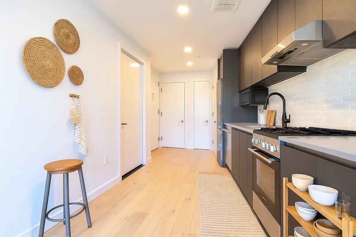 Northern Blvd #7G - Photo 2 of 8