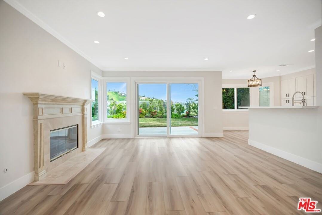 4016 Camino Plano - Photo 5 of 50