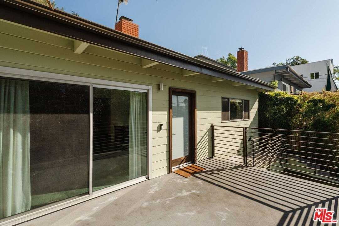 2042 Sanborn Ave - Photo 2 of 42