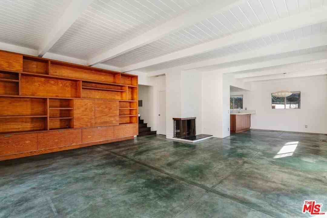 2042 Sanborn Ave - Photo 3 of 42