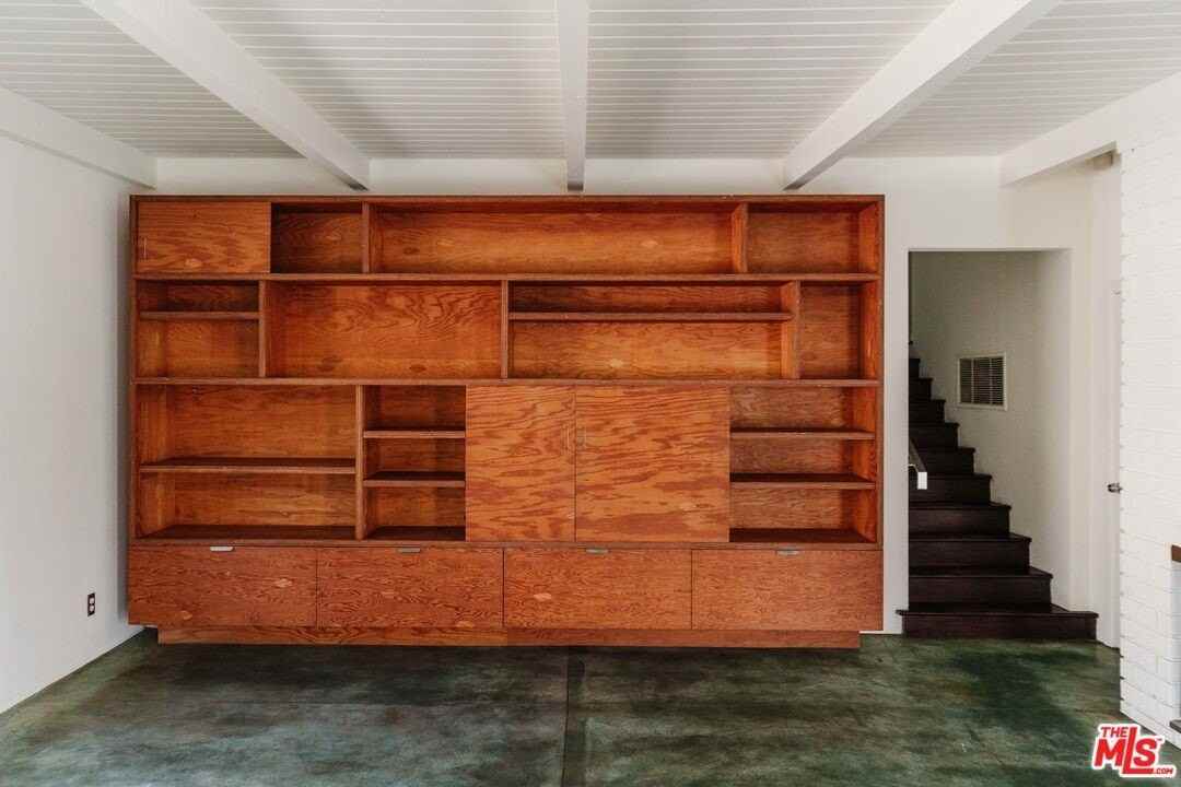 2042 Sanborn Ave - Photo 5 of 42