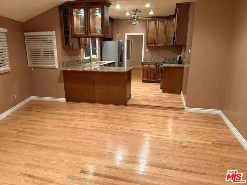 1552 Crater Ln - Photo 7 of 21