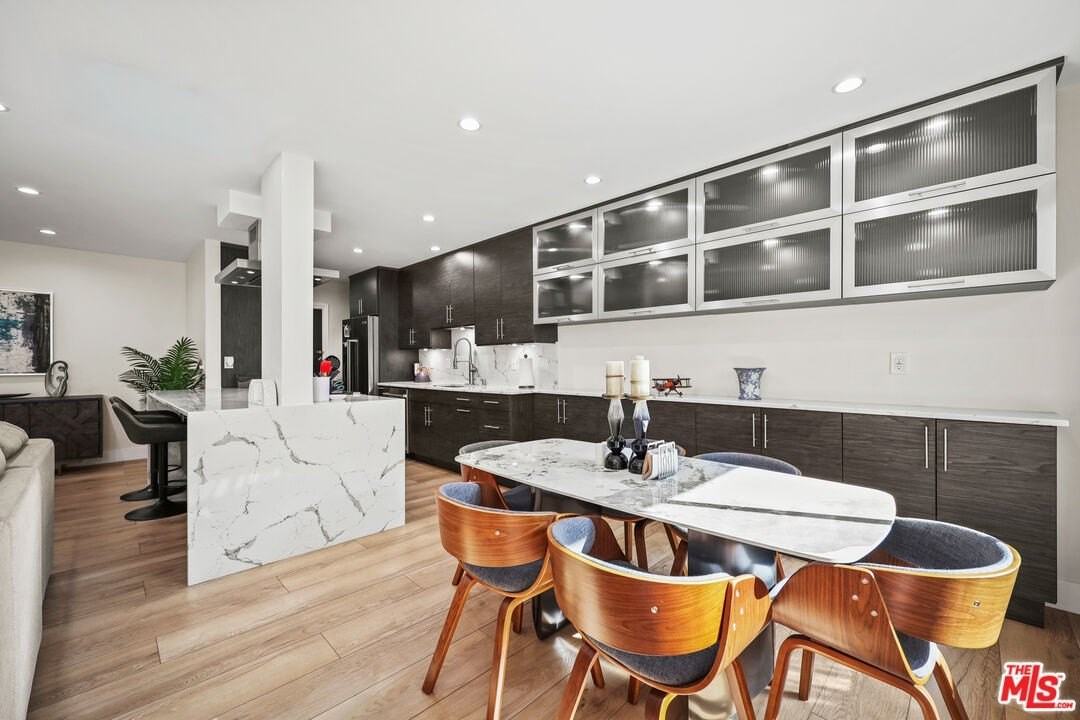 1045 N Kings Rd Apt 108 #108 - Photo 3 of 22