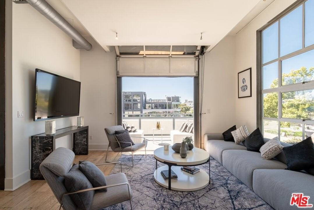 710 N Orlando Ave Apt 201 #201 - Photo 3 of 11