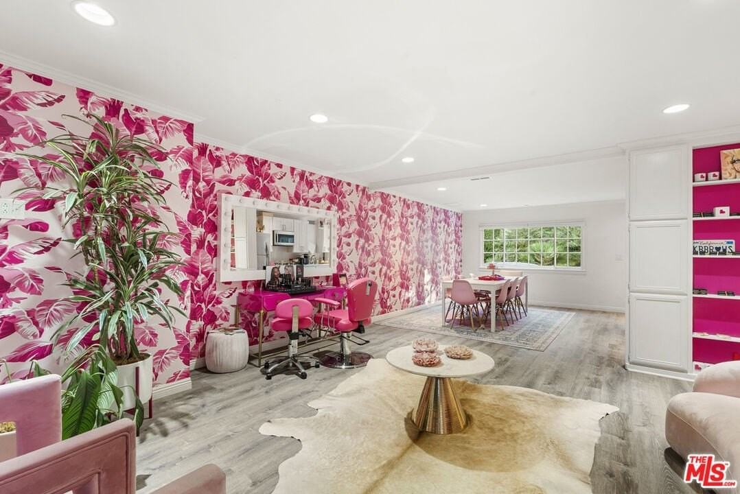 906 Benedict Canyon Dr - Photo 5 of 13