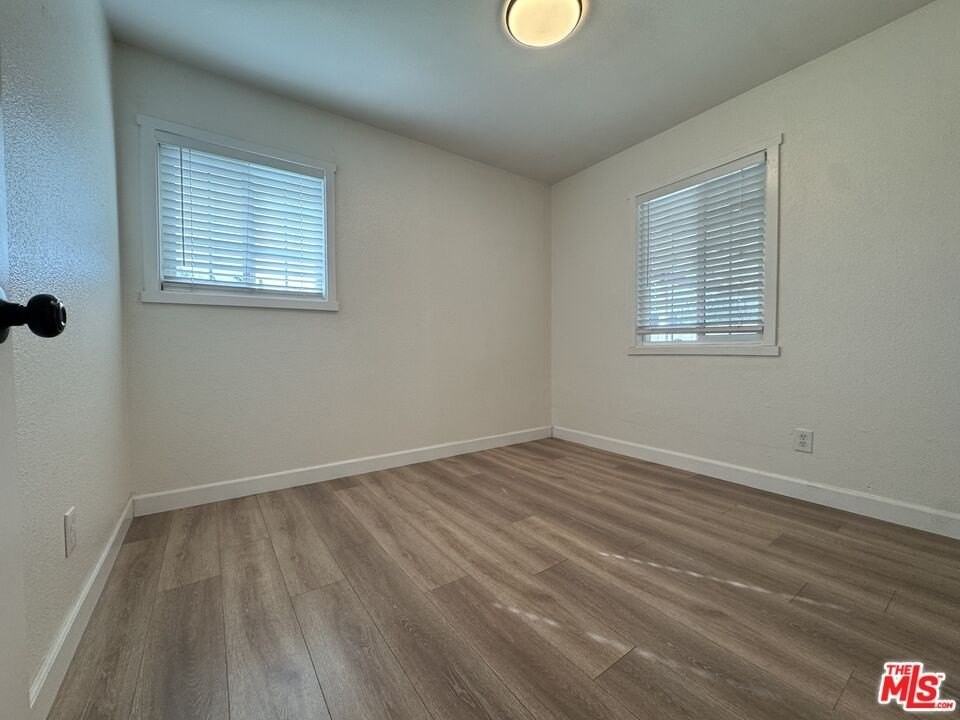 328 W Ball Rd - Photo 5 of 13