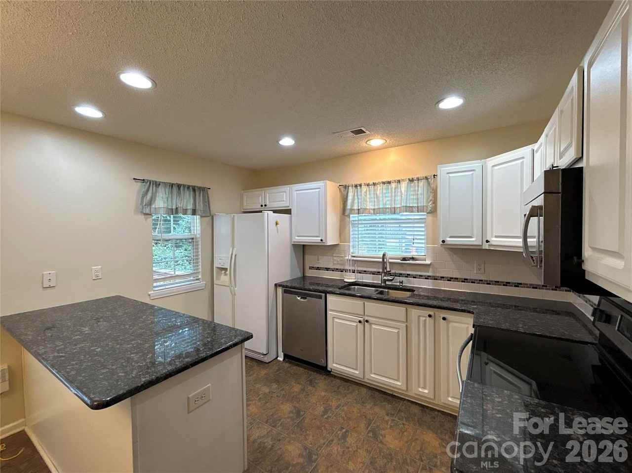 12402 Bluestem Ln - Photo 7 of 18