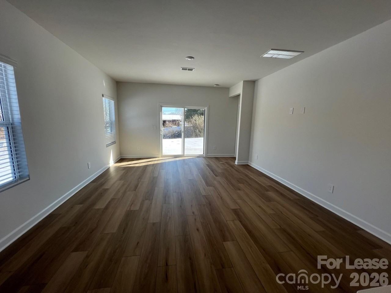 1548 31st St Ne - Photo 3 of 15