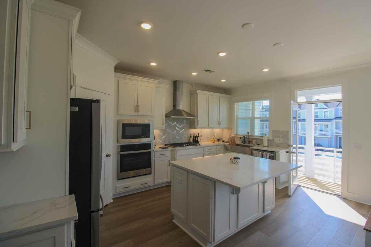 406 Katies Scenic Ct - Photo 3 of 24