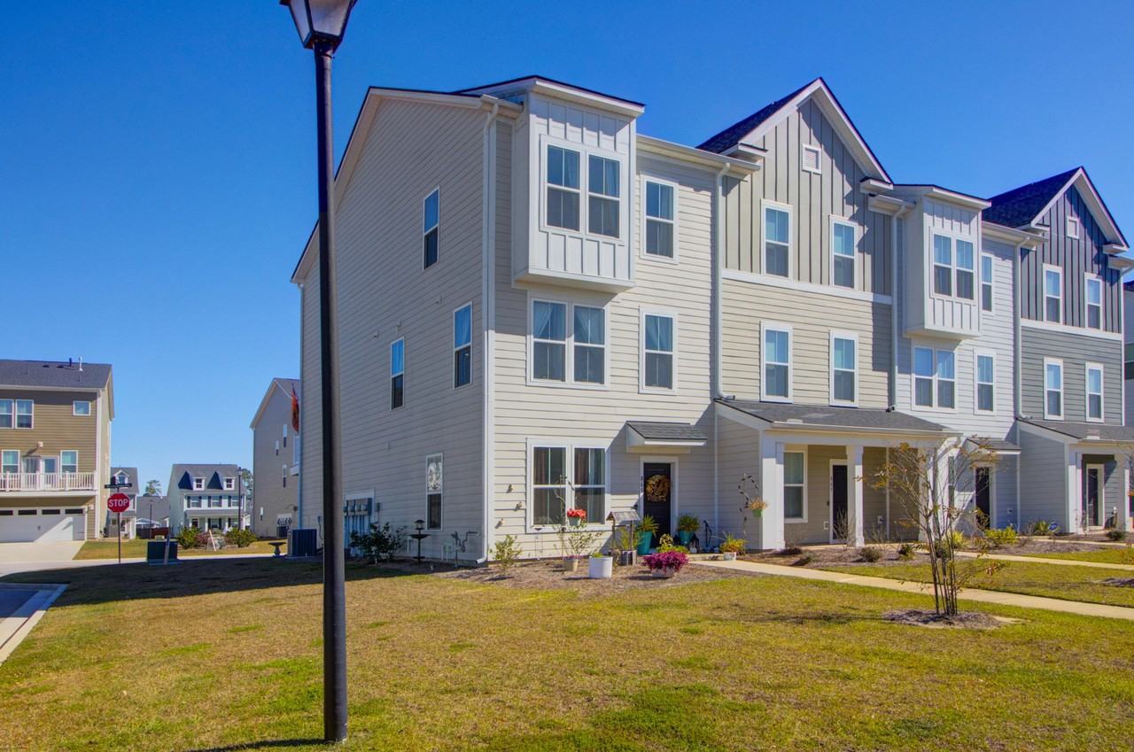 865 Recess Point Dr Unit 25 #25 - Photo 2 of 19