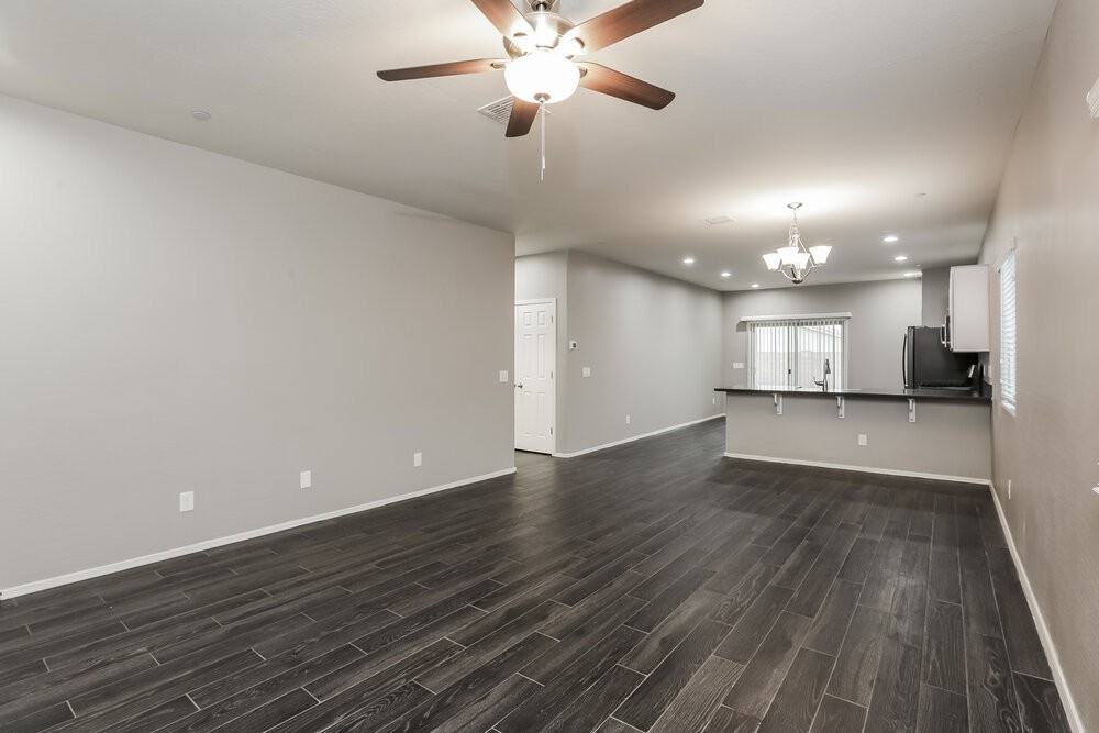 21221 W Hubbell St - Photo 4 of 16