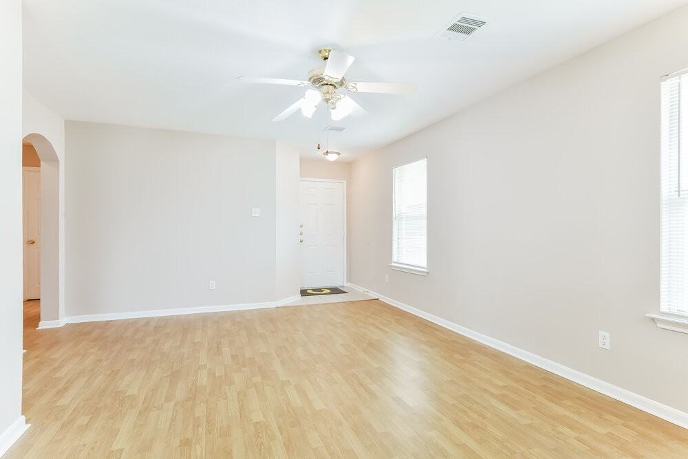 18918 Brownstone Mills Dr - Photo 5 of 16