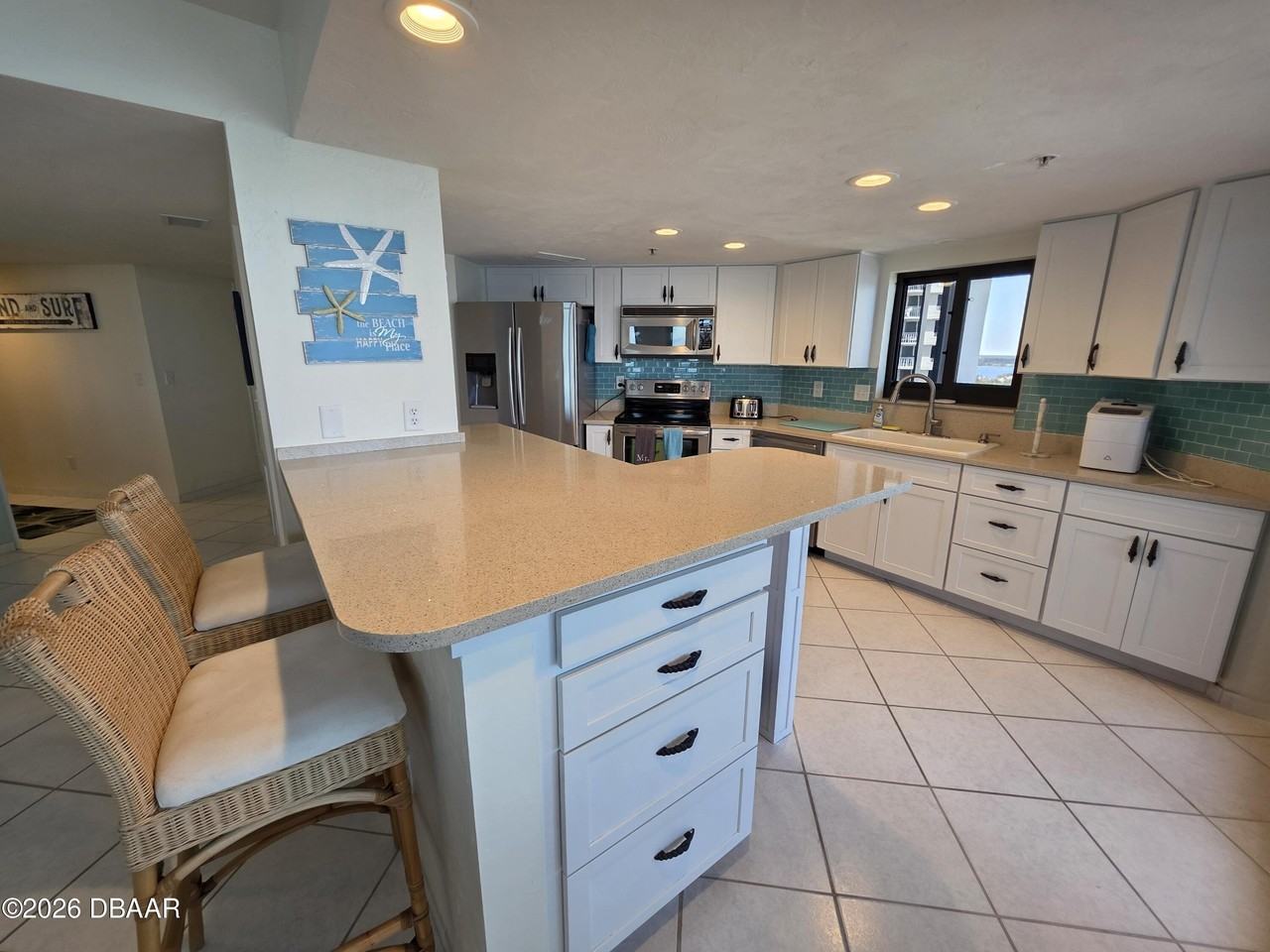 2555 S Atlantic Ave Apt 1601 #1601 - Photo 7 of 25