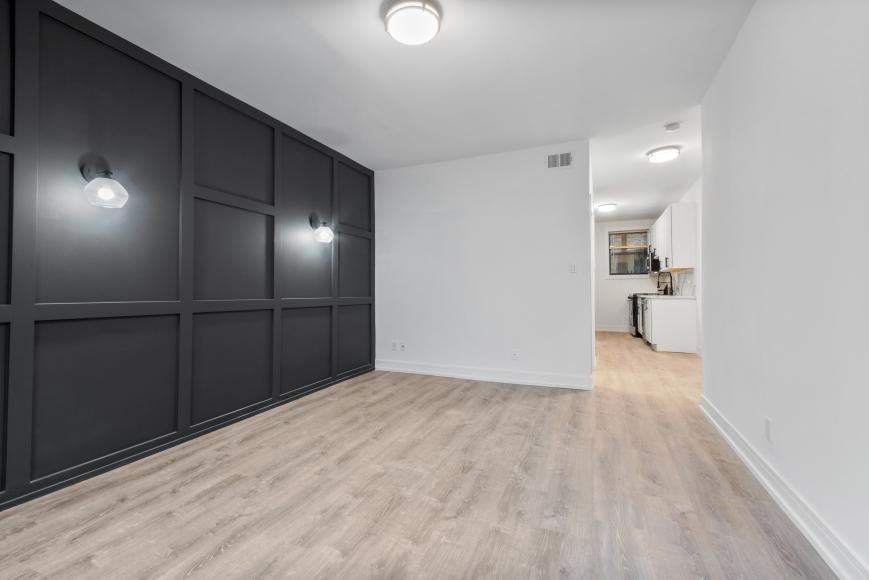 1904 N Whipple St - Photo 6 of 10