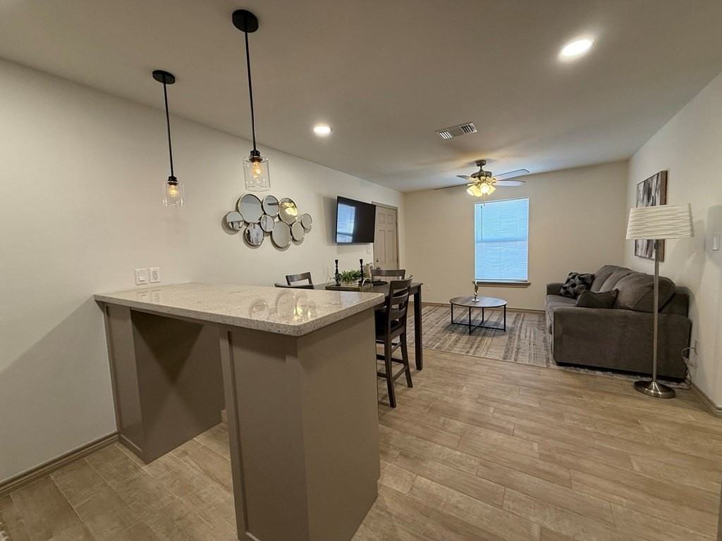 2873 Del Rio Blvd - Photo 4 of 12