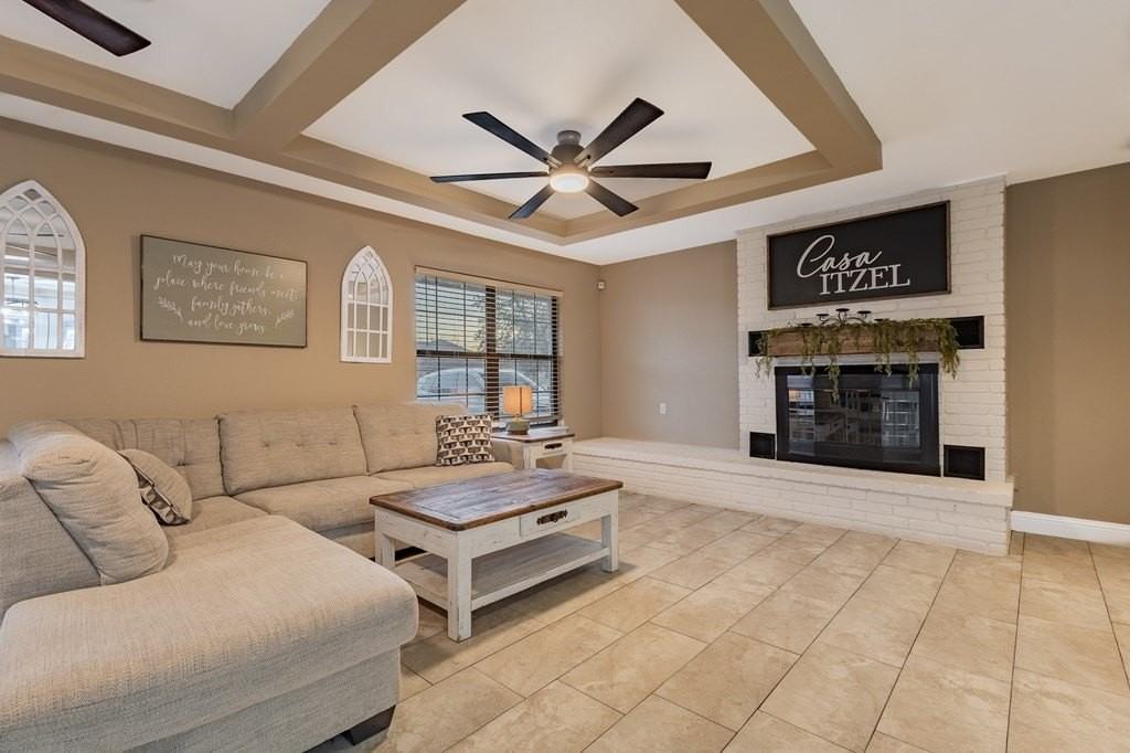 1204 Winding Ridge Dr - Photo 3 of 40