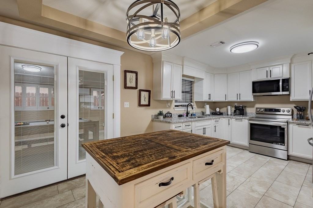 1204 Winding Ridge Dr - Photo 4 of 40