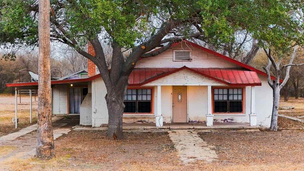 21058 N Highway 277 - Photo 3 of 50