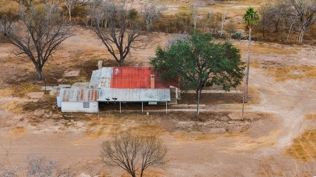 21058 N Highway 277 - Photo 7 of 50