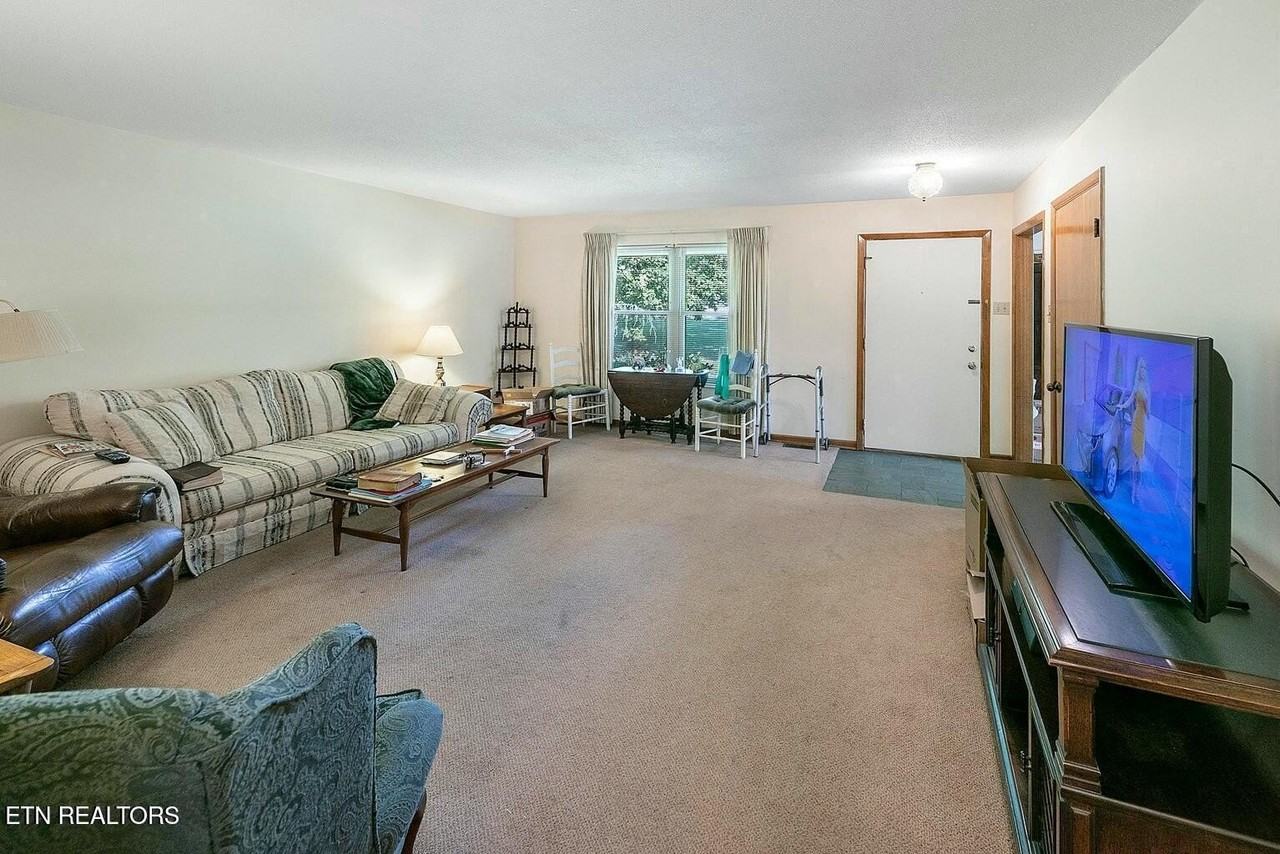 714 Broome Rd - Photo 6 of 10