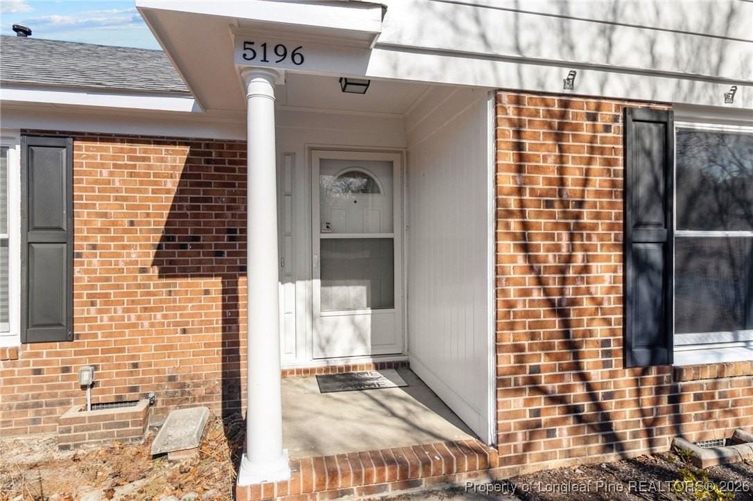 5196 Remington Rd - Photo 5 of 34