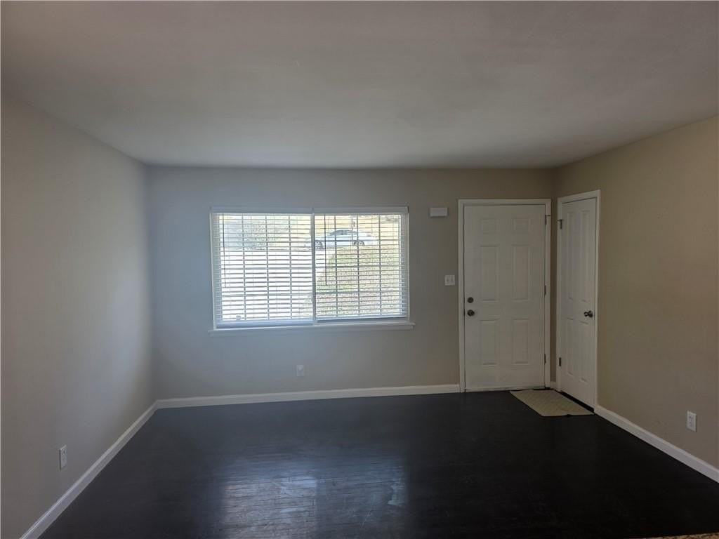 2435 Bouldercliff Way Se - Photo 3 of 4