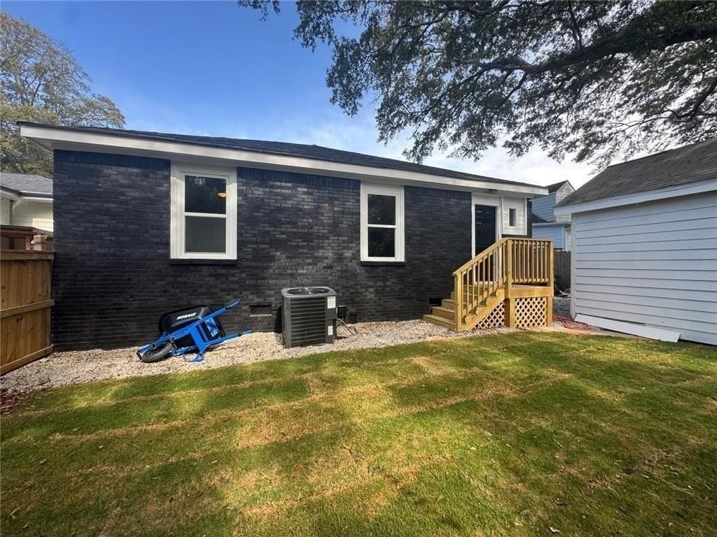 1332 Thurgood St Sw - Photo 7 of 40