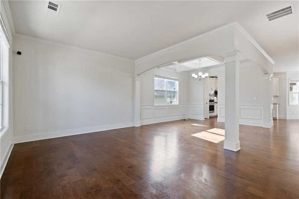 221 Orchard Trl - Photo 4 of 41