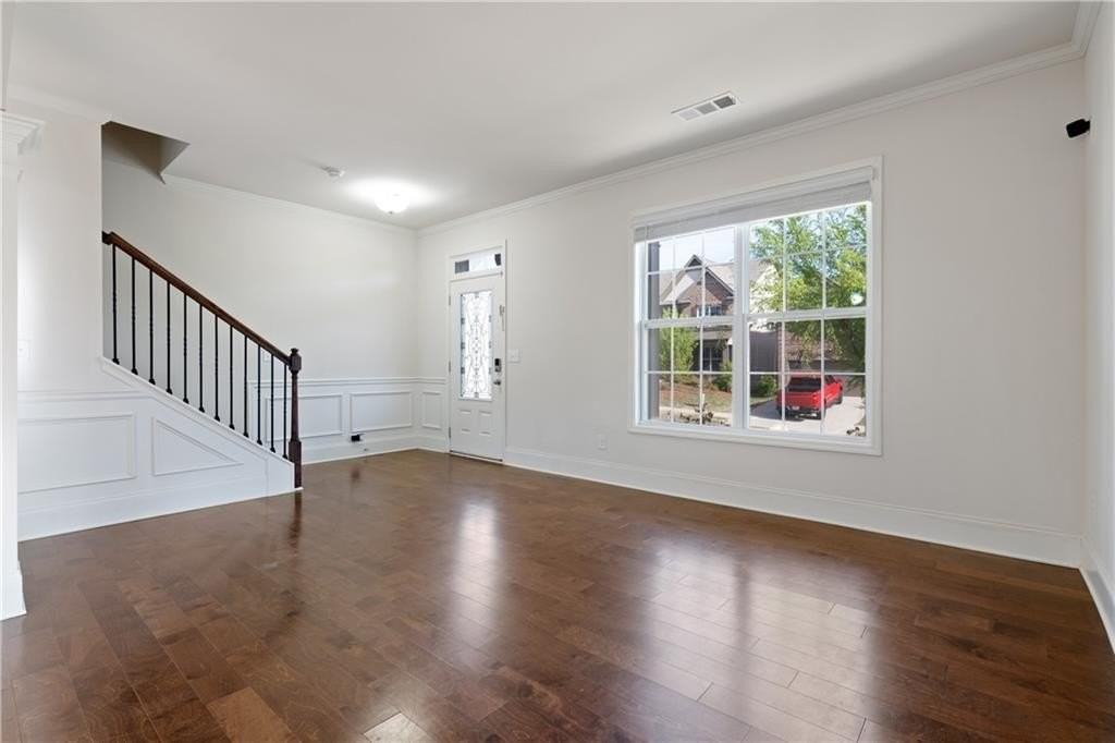 221 Orchard Trl - Photo 6 of 41