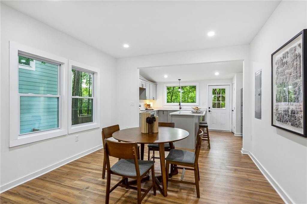 698 Garibaldi St Sw - Photo 7 of 26