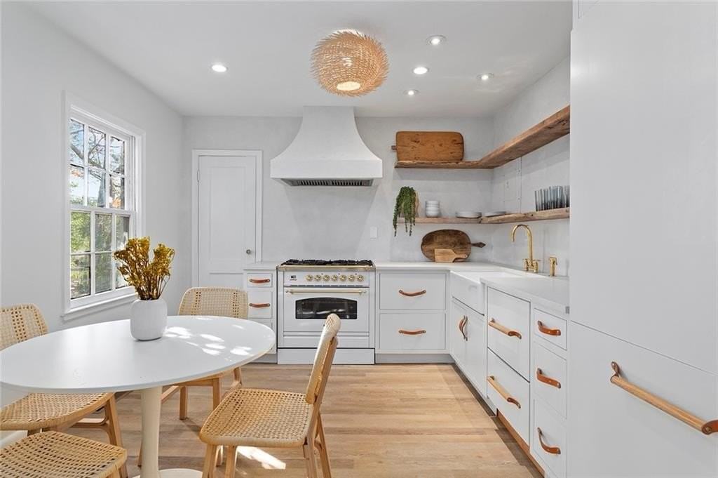 716 Stokeswood Ave Se Unit 2b #2B - Photo 2 of 23