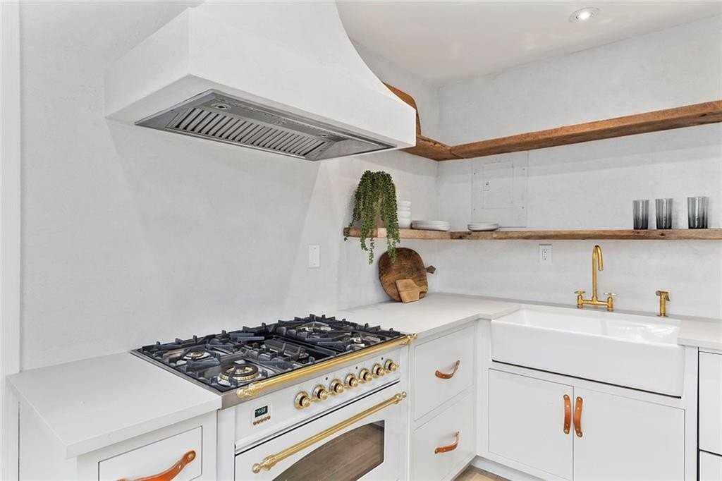 716 Stokeswood Ave Se Unit 2b #2B - Photo 3 of 23