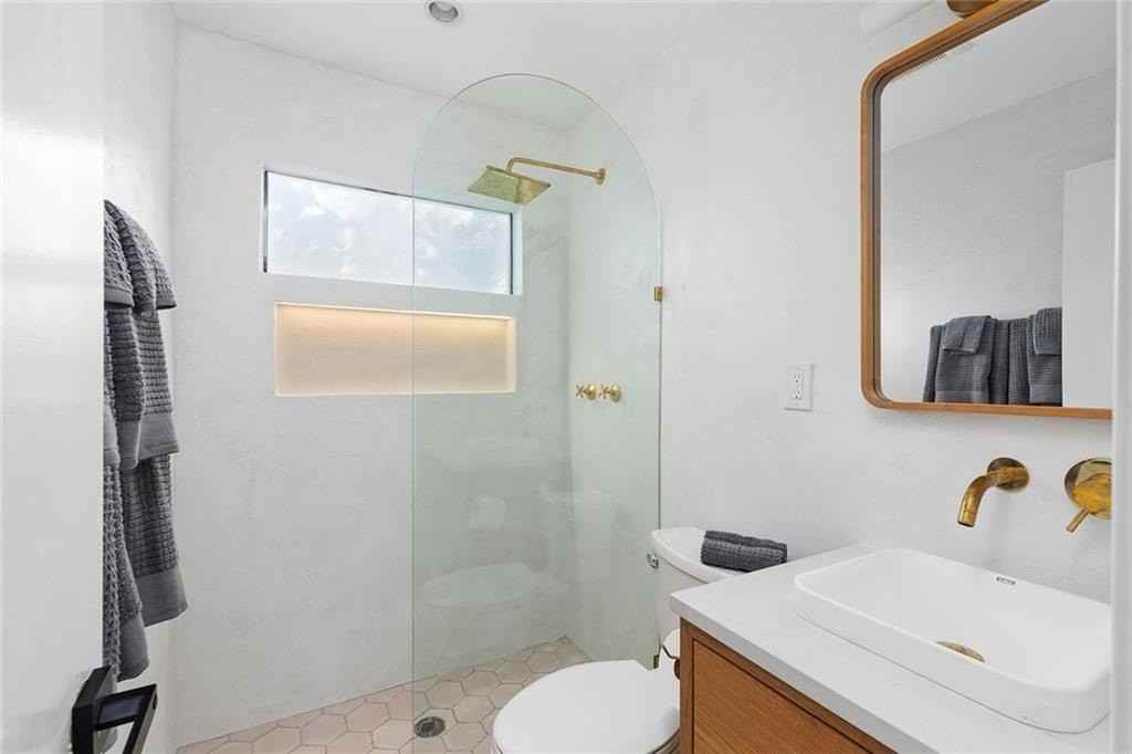 716 Stokeswood Ave Se Unit 2b #2B - Photo 7 of 23