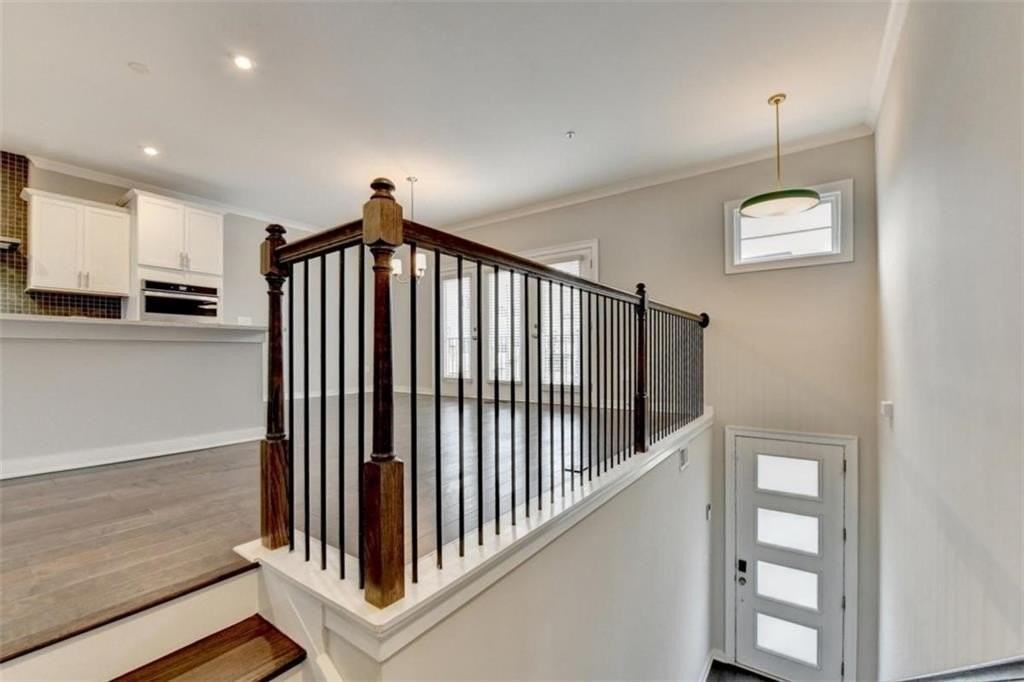 2083 Holtz Ln - Photo 6 of 50