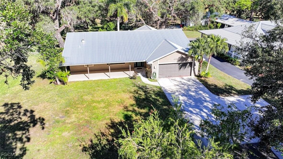 1250 Riverbend Dr - Photo 3 of 50