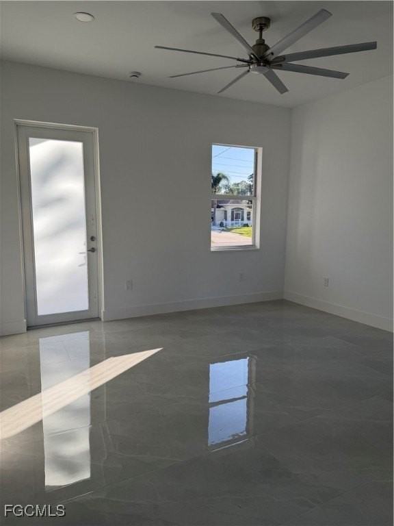 1037 Macy St E - Photo 5 of 27