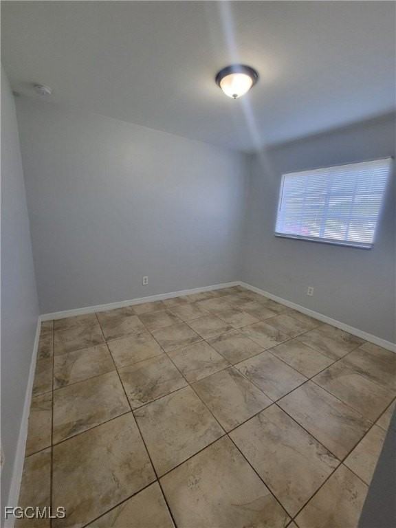 4551 Golfview Blvd - Photo 3 of 13