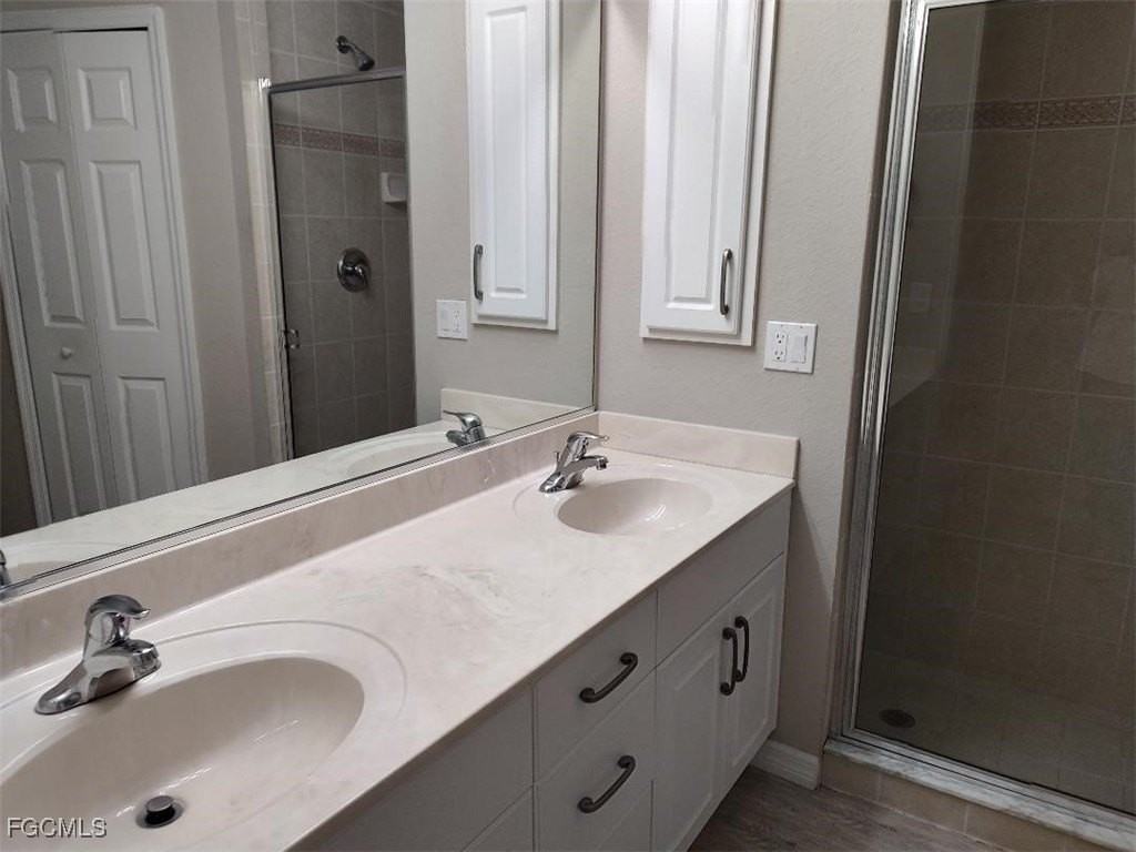 1034 Se 5th Pl - Photo 7 of 11