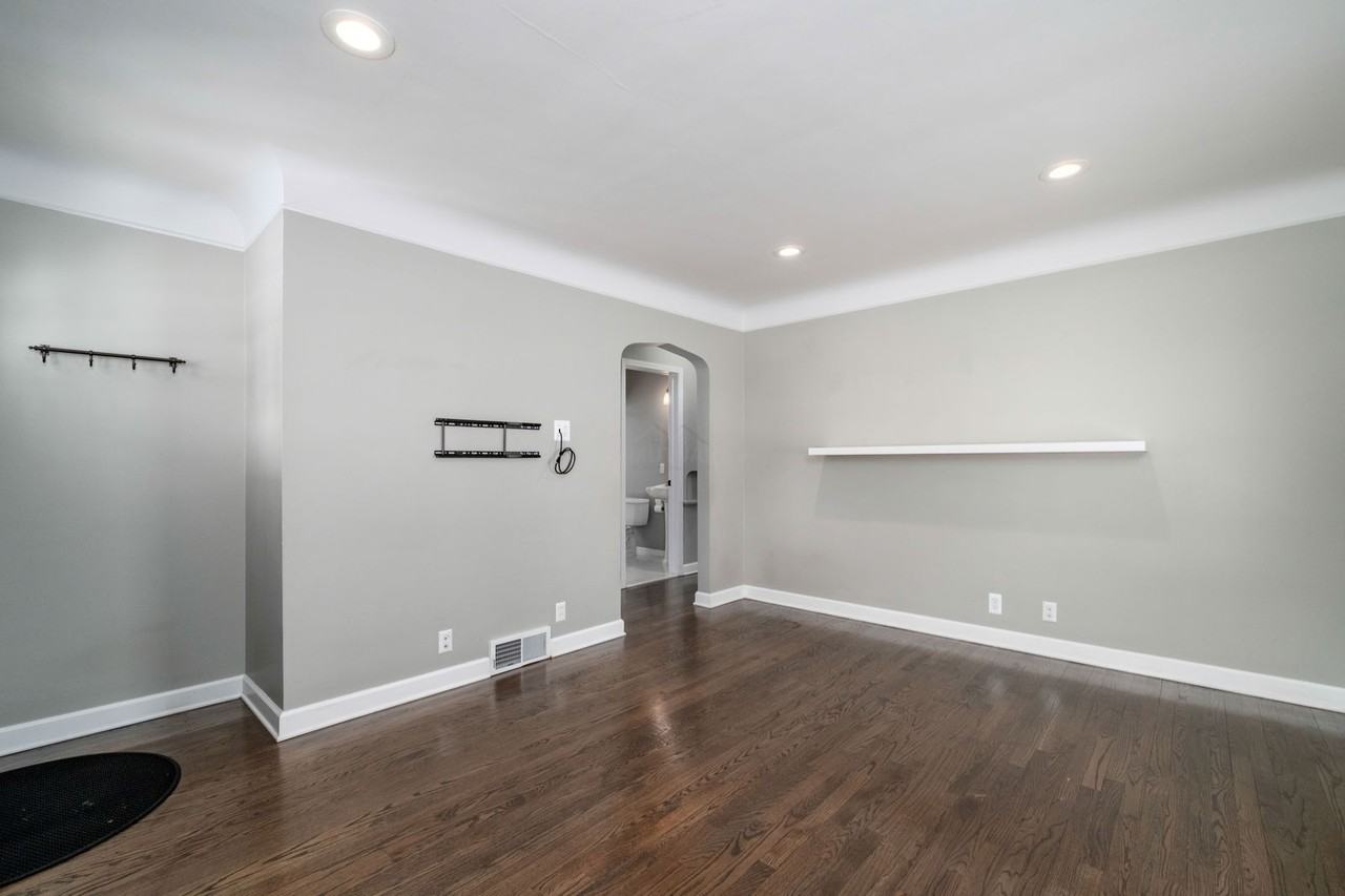 537 Bird Ave - Photo 3 of 8