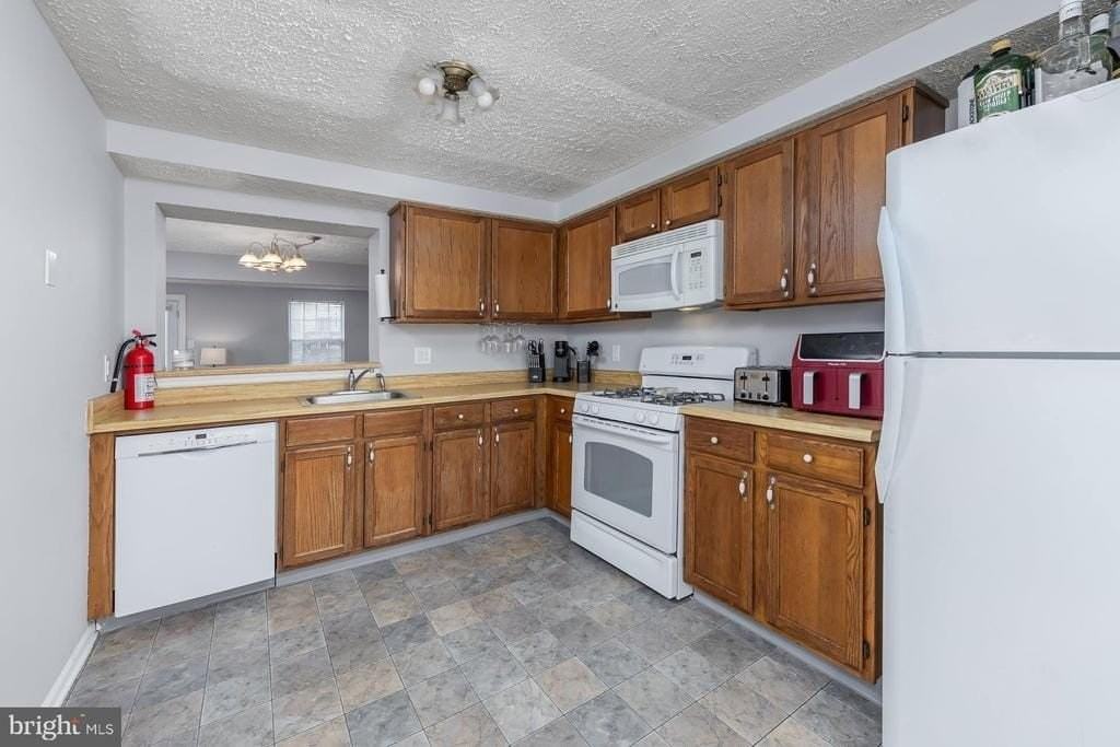 6 Andrew Ct - Photo 6 of 15