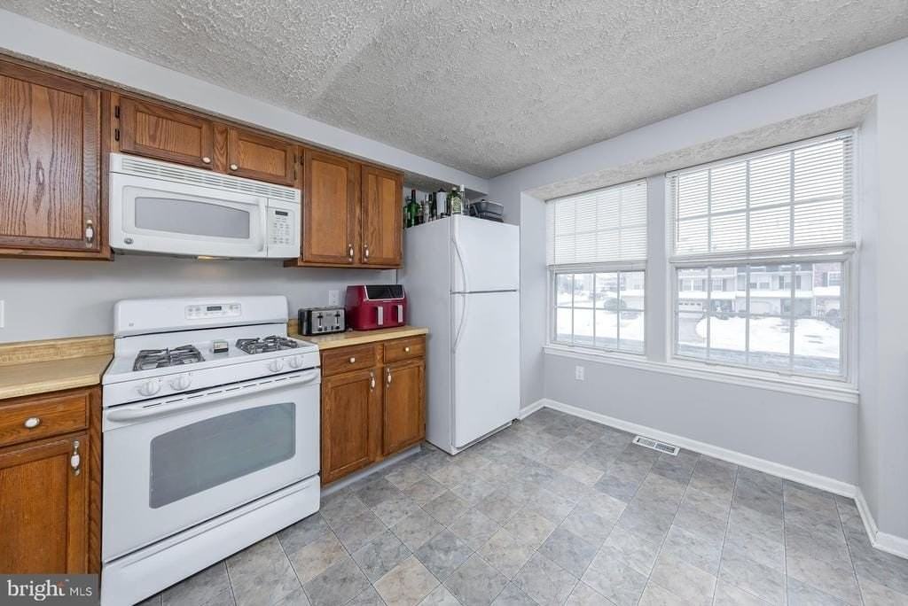 6 Andrew Ct - Photo 7 of 15