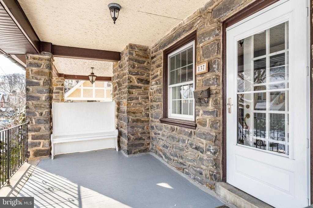 137 Kenilworth Rd - Photo 3 of 29