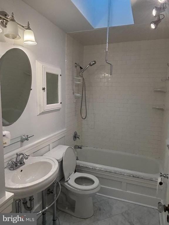 3423 Vaux St - Photo 5 of 10