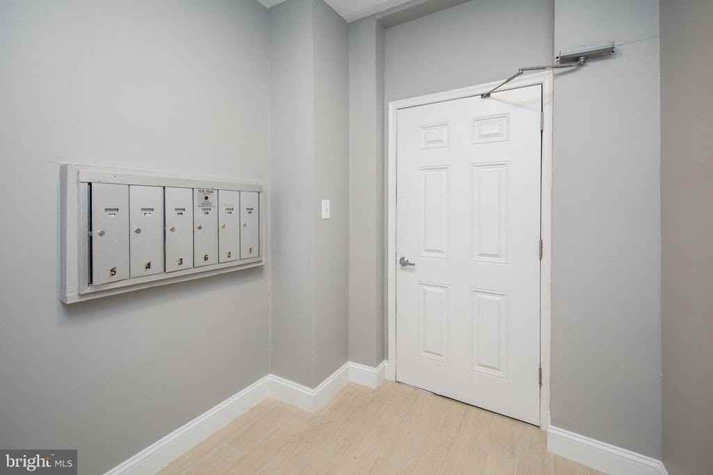 3717 Frankford Ave - Photo 4 of 11