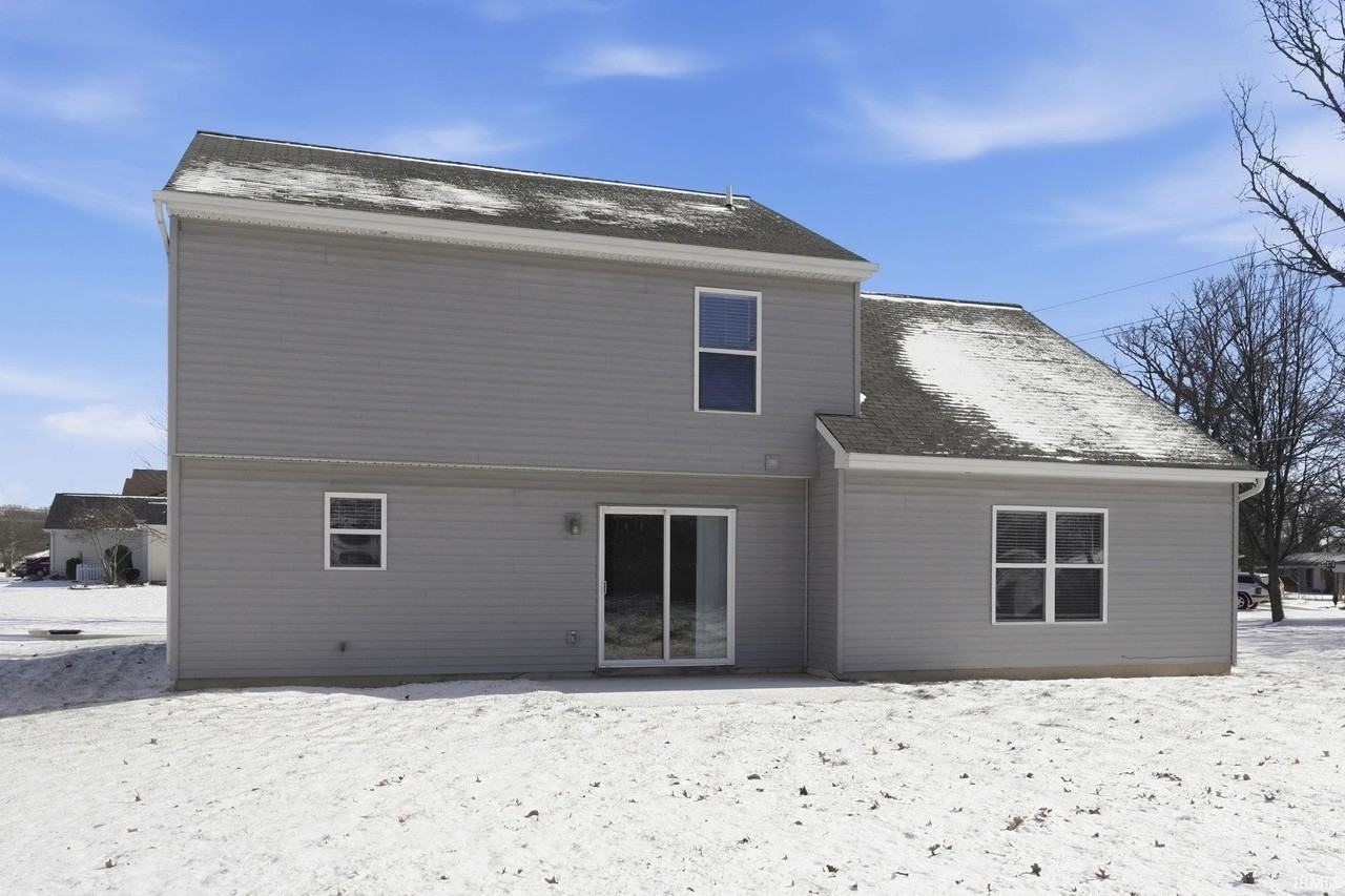 5121 Harmony Ln - Photo 2 of 31