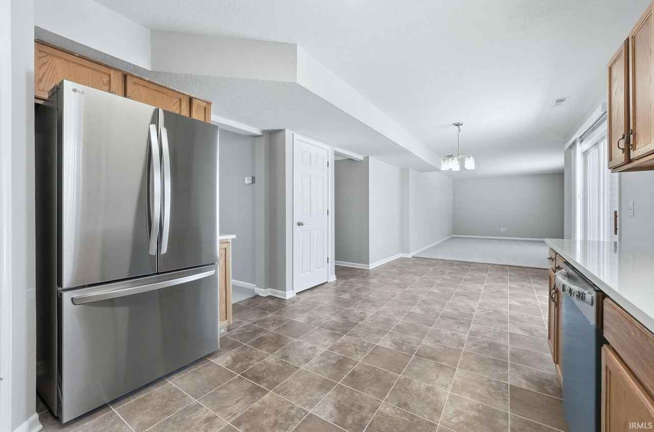 5121 Harmony Ln - Photo 6 of 31