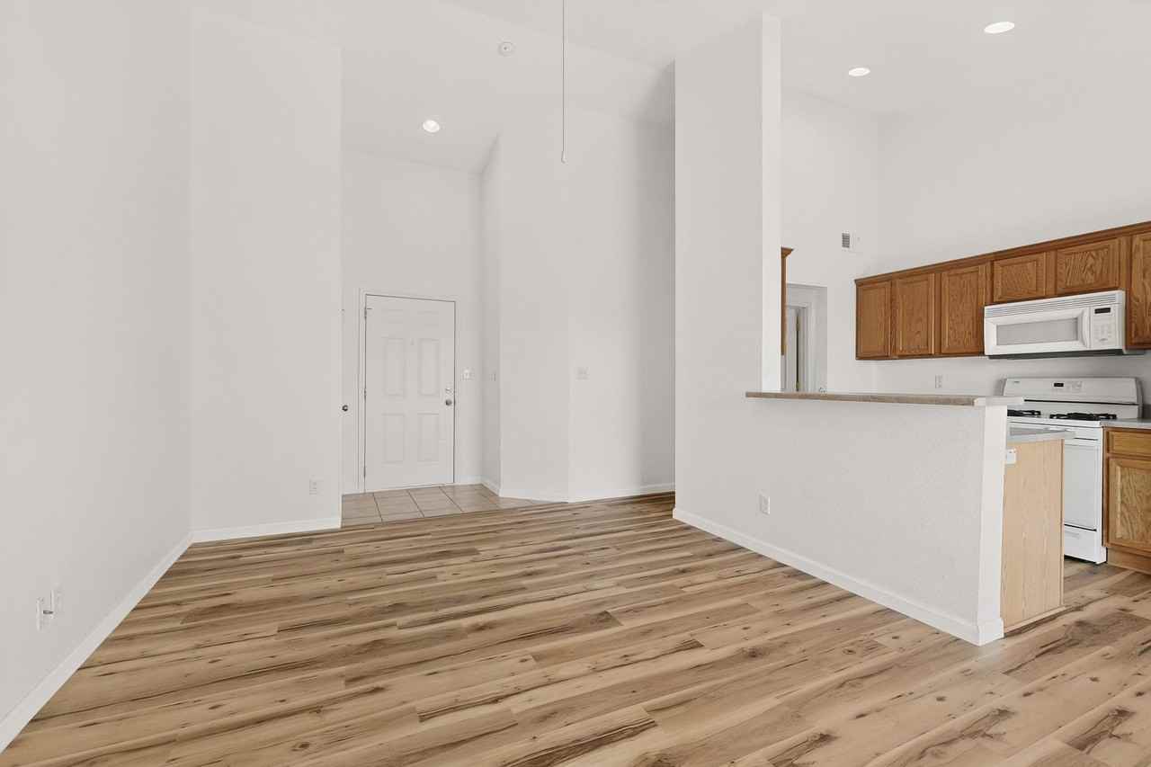 4200 Ridgeway Ct Se Apt C #C - Photo 2 of 34