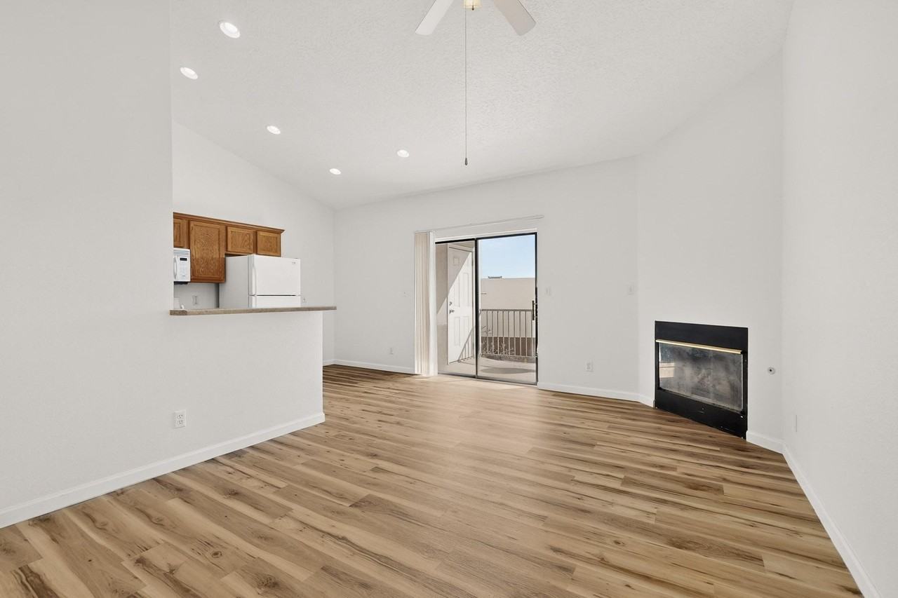 4200 Ridgeway Ct Se Apt C #C - Photo 6 of 34